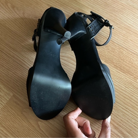 Nine West Black Leather Strap Stiletto Heels Women’s 7 - Picture 8 of 9